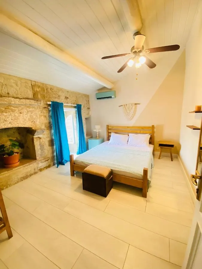 Alaca Butik Otel Cesme